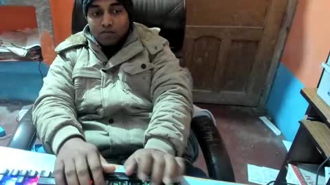 rwb17 online show from January 9, 2025, 4:39 pm