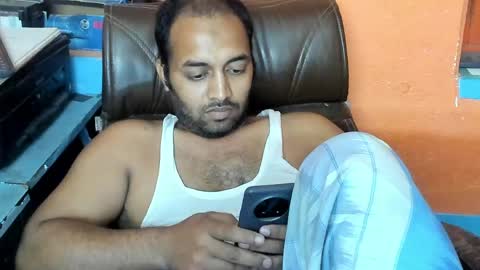 Snapshot of rwb17 chatting on April 1, 2026, 1:41 pm rwb17 online show from April 1, 2026, 1:41 pm