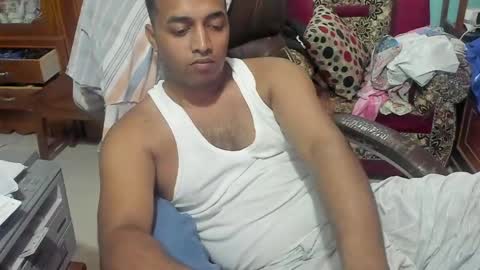 Snapshot of rwb17 chatting on April 24, 2026, 6:05 am rwb17 online show from April 24, 2026, 6:05 am