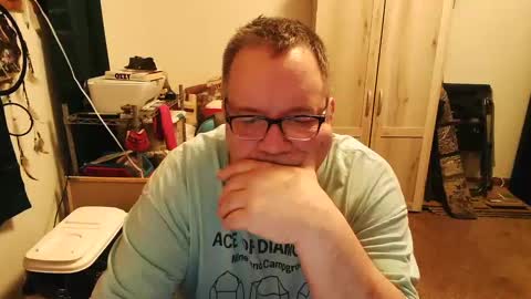 rwzar_0712 online show from October 2, 2025, 1:01 am