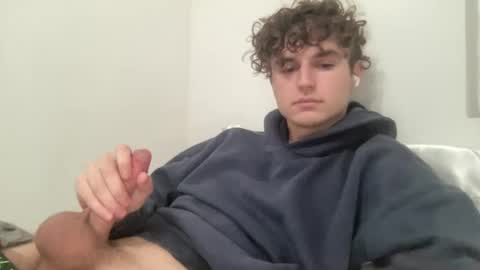 Snapshot of ryan287747 chatting on January 9, 2025, 6:17 am ryan online show from January 9, 2025, 6:17 am