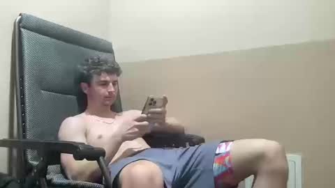 Snapshot of ryan287747 chatting on October 10, 2025, 10:09 pm ryan online show from October 10, 2025, 10:09 pm