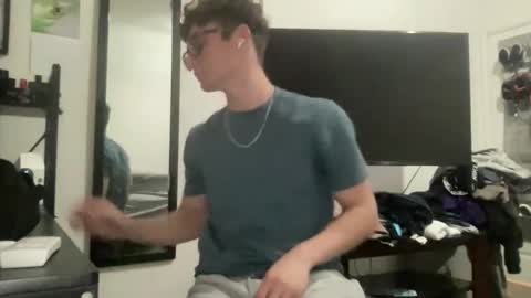 Snapshot of ryan287747 chatting on November 29, 2025, 1:19 am ryan online show from November 29, 2025, 1:19 am