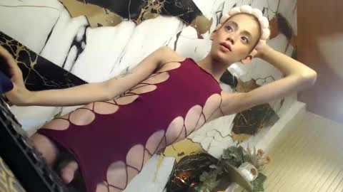 Snapshot of ryan_hyeson chatting on December 18, 2025, 11:16 am Its me Ryan online show from December 18, 2025, 11:16 am