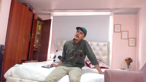 ryan online show from February 6, 2025, 8:02 pm