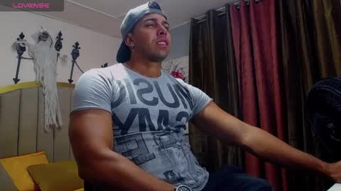 Ryan online show from November 2, 2025, 1:08 am