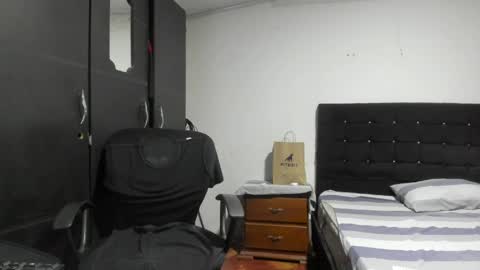 Snapshot of ryan_xc1 chatting on April 10, 2026, 3:01 am ryan_xc1 online show from April 10, 2026, 3:01 am