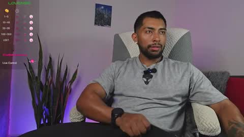 ryanboy30 online show from May 19, 2026, 11:33 pm
