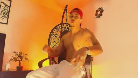 Snapshot of ryangreys01 chatting on October 1, 2025, 3:45 am Ryan online show from October 1, 2025, 3:45 am