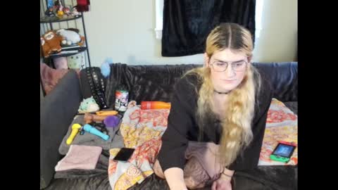 Snapshot of ryn_michele chatting on December 24, 2024, 7:00 pm Ryn Michele online show from December 24, 2024, 7:00 pm