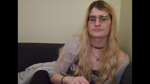 Snapshot of ryn_michele chatting on January 3, 2025, 1:27 am Ryn Michele online show from January 3, 2025, 1:27 am