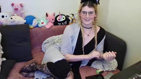 Snapshot of ryn_michele chatting on January 12, 2025, 11:15 pm Ryn Michele online show from January 12, 2025, 11:15 pm