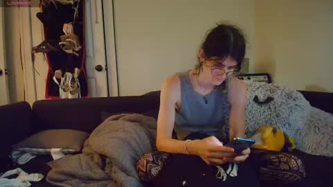Snapshot of ryn_michele chatting on October 6, 2025, 3:31 pm Ryn Michele online show from October 6, 2025, 3:31 pm