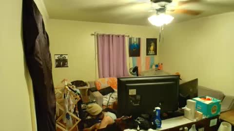 Snapshot of ryn_michele chatting on October 16, 2025, 6:36 am Ryn Michele online show from October 16, 2025, 6:36 am