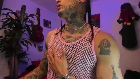 leopmonk help me reach 100 thumbs up online show from September 10, 2025, 2:06 pm