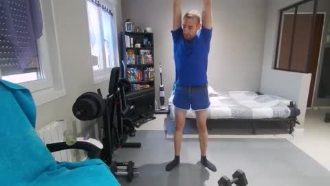 Snapshot of ryukukamifr chatting on October 13, 2025, 4:29 pm Ryuk FR online show from October 13, 2025, 4:29 pm