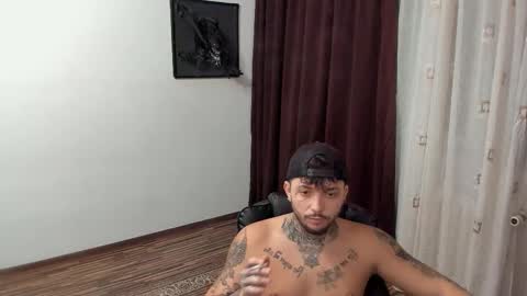 Snapshot of s1nmaster chatting on October 30, 2025, 6:52 pm s1nmaster online show from October 30, 2025, 6:52 pm