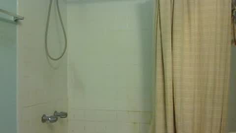 Snapshot of s1u44y chatting on June 18, 2026, 8:35 pm s1u44y online show from June 18, 2026, 8:35 pm
