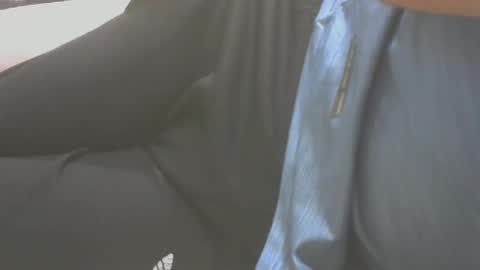 Snapshot of s201174370 chatting on October 30, 2025, 7:25 pm Cloney online show from October 30, 2025, 7:25 pm