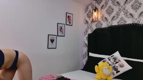 Saara Brown online show from September 29, 2025, 12:32 pm