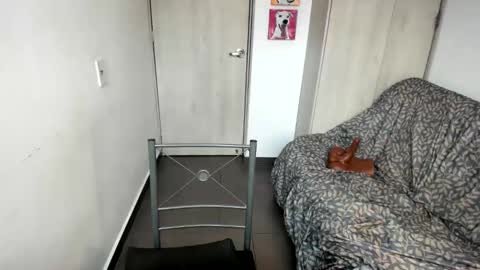 Sara online show from April 22, 2026, 9:49 pm