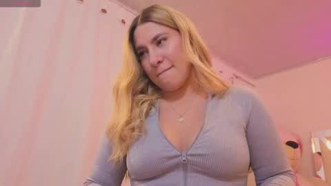 saaya_tay online show from February 20, 2026, 3:25 am