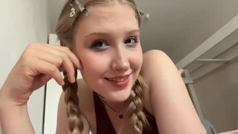 Sabine online show from July 20, 2026, 10:39 am