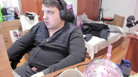 1141323  my Lord Mister Max   moms treasure online show from January 4, 2025, 12:37 am