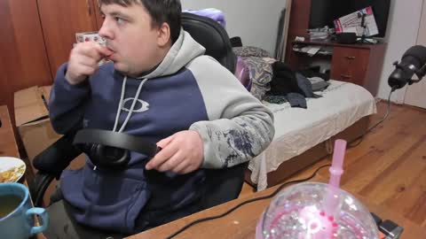 1141323  my Lord Mister Max   moms treasure online show from January 5, 2025, 3:32 am