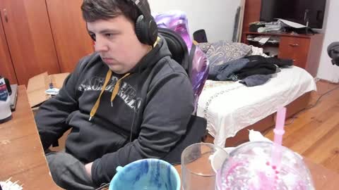 1141323  my Lord Mister Max   moms treasure online show from January 7, 2025, 6:16 am