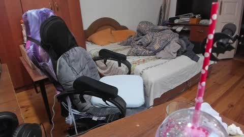 1141323  my Lord Mister Max   moms treasure online show from January 19, 2025, 12:50 pm