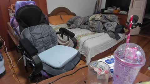 1141323  my Lord Mister Max   moms treasure online show from January 24, 2025, 9:49 am