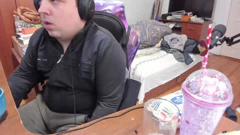 1141323  my Lord Mister Max   moms treasure online show from January 25, 2025, 9:04 am