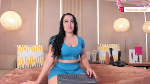 Snapshot of sabrina_shark chatting on May 6, 2026, 2:19 am Sabrina Shark online show from May 6, 2026, 2:19 am