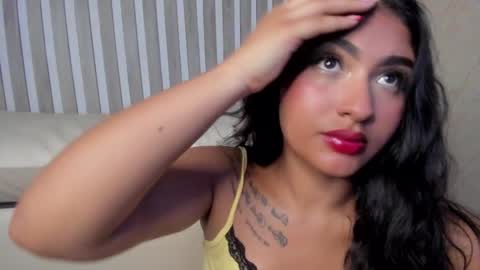 mariana  online show from February 20, 2025, 11:21 pm