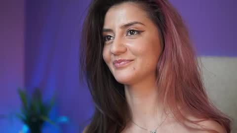  Sabrina  online show from April 9, 2026, 6:19 am