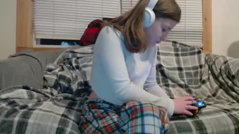 Sabrina online show from November 18, 2025, 1:44 am