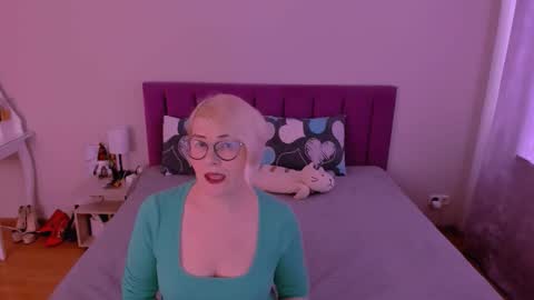 Sabrina MacMarren online show from February 2, 2026, 9:30 am