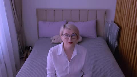 Sabrina MacMarren online show from March 29, 2026, 8:14 am