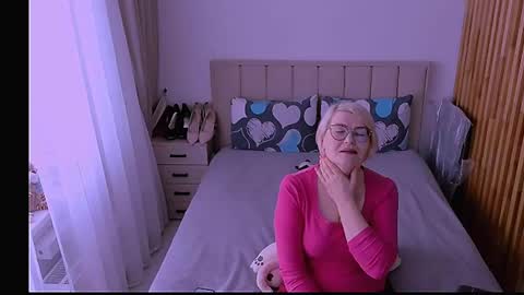 Sabrina MacMarren online show from May 10, 2026, 10:31 am