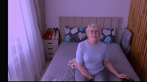 Sabrina MacMarren online show from May 11, 2026, 3:51 pm