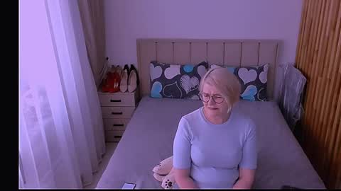 Sabrina MacMarren online show from May 11, 2026, 4:04 pm