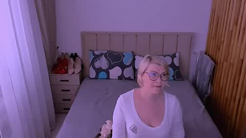 Sabrina MacMarren online show from May 16, 2026, 10:58 am