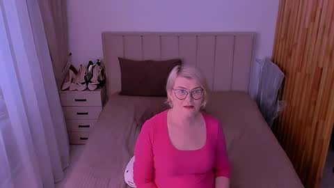Sabrina MacMarren online show from May 31, 2026, 6:09 pm
