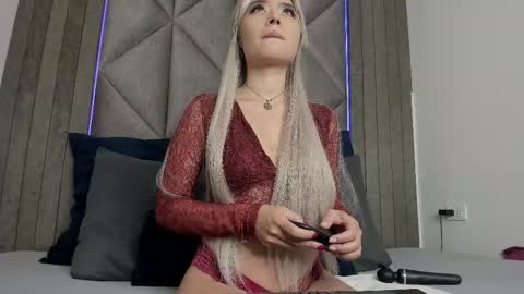 S A B R I N A  online show from January 16, 2025, 11:37 am