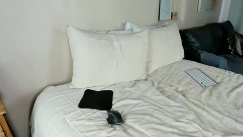 Snapshot of sabrinasshowscom chatting on December 9, 2024, 7:50 pm SabrinasShows online show from December 9, 2024, 7:50 pm