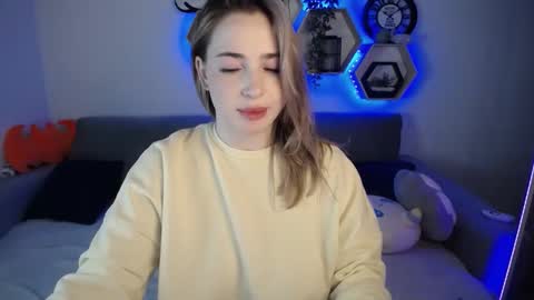 Sabrina Violet online show from December 15, 2024, 12:38 pm