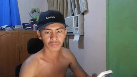 Snapshot of sachu01 chatting on April 16, 2026, 11:00 am Sachu01 online show from April 16, 2026, 11:00 am