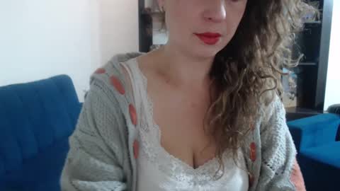 sacrletardiente online show from September 15, 2025, 1:00 pm