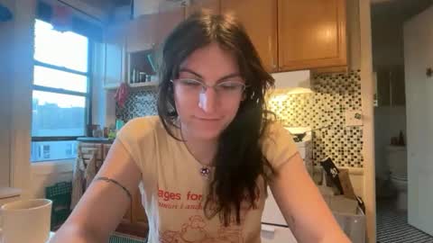 Snapshot of sadie_stars chatting on February 16, 2026, 10:28 pm Sadie online show from February 16, 2026, 10:28 pm